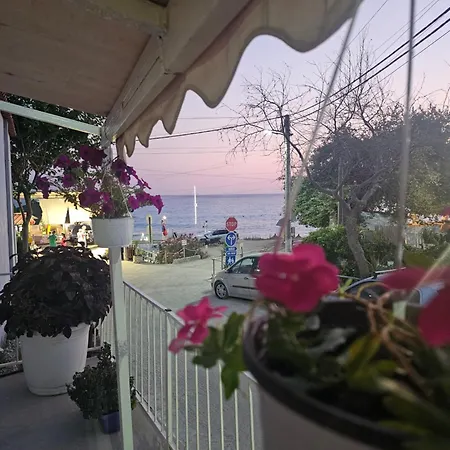 Hébergement de vacances GuestHouse Borsh Borsh