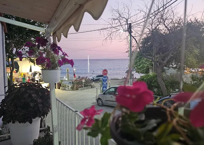 Tatil Evi Guesthouse Borsh Borş